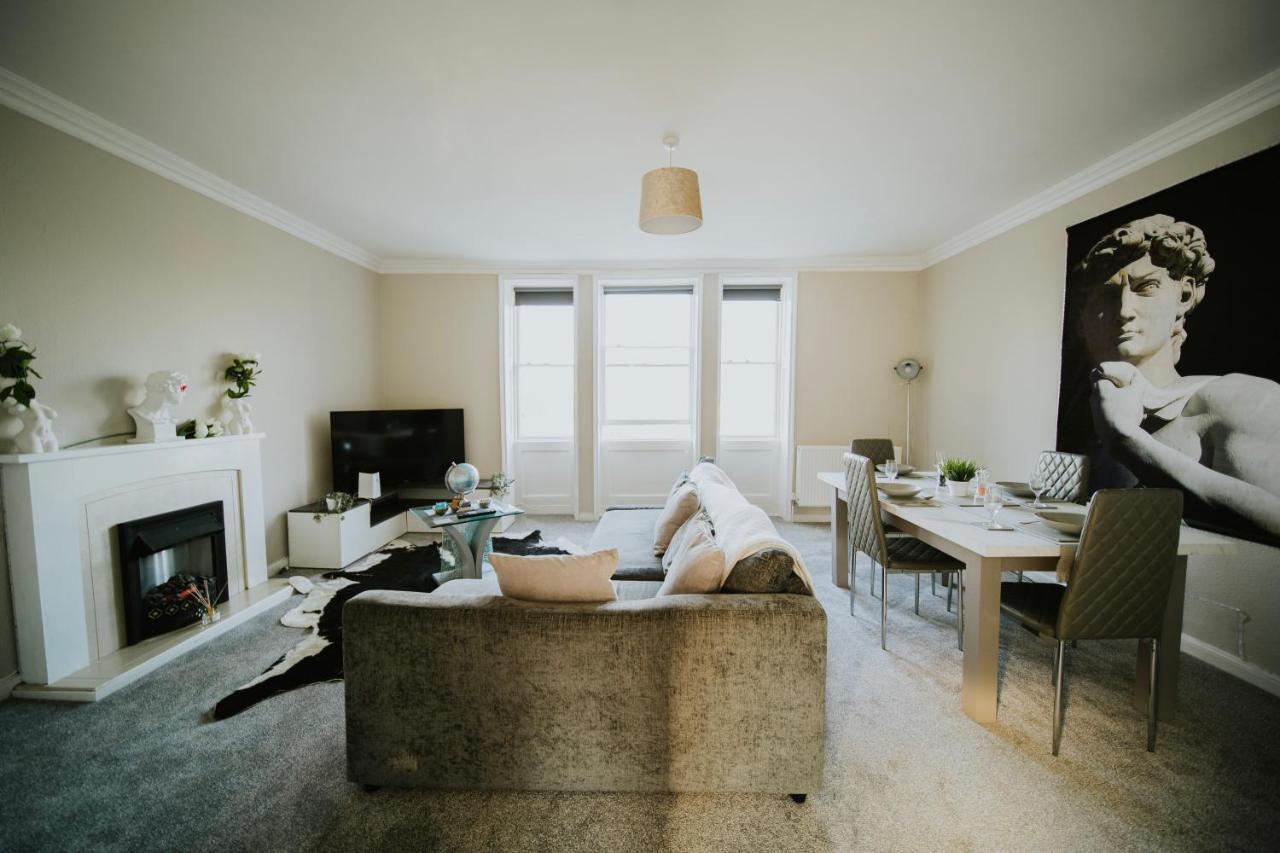 Апартаменти Roman Penthouse- City Skyline Views, 4K Tvs, 5G Wifi And More! Бат Екстер'єр фото